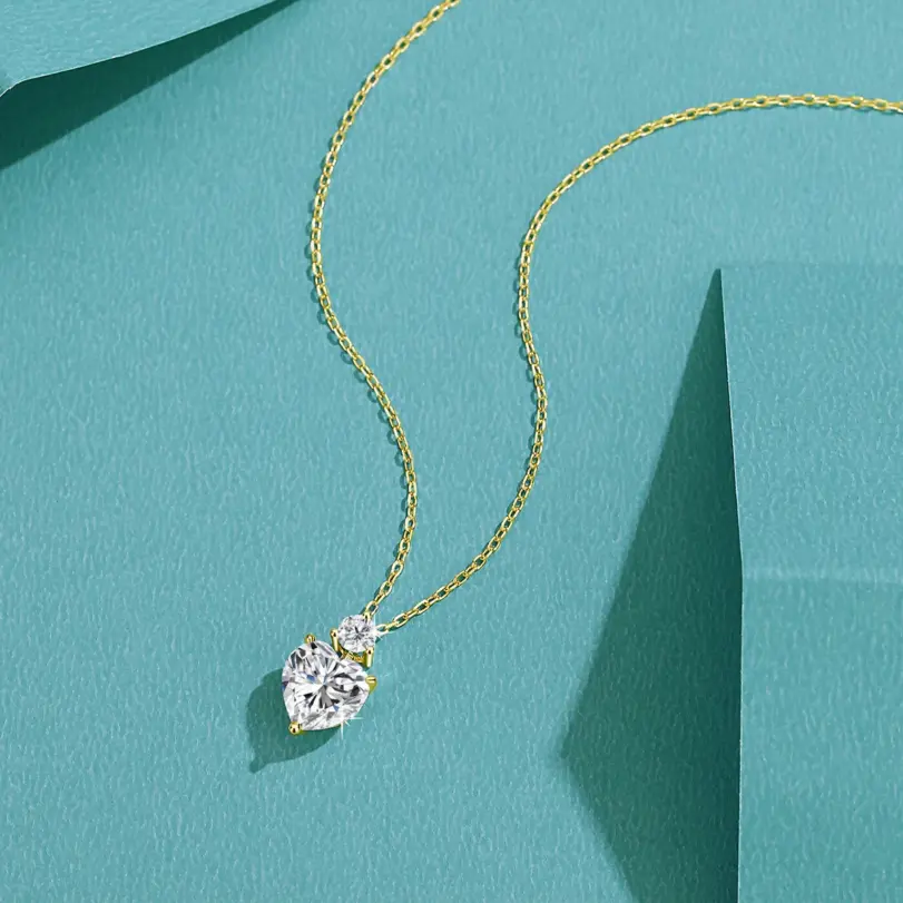 Collar romántico de corazón relleno de oro de 14 quilates, colgante de moissanita de 2 quilates, cadena ajustable delicada para cumpleaños, regalo de joyería para mujer 4