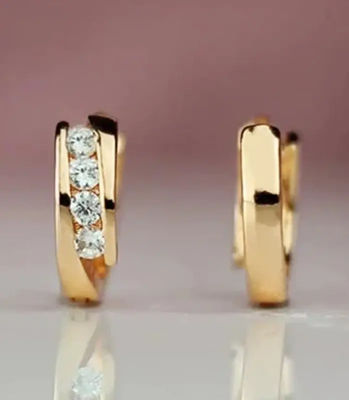 pendientes de aro de Color dorado para mujer, aretes circulares llamativos para uso diario, joyería femenina versátil con temperamento discreto 2