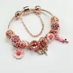 🌸 Brazalete "Summer Romance" – Cuentas Florales y Oro Rosa 3