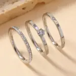 Anillo de acero inoxidable de lujo para mujer, conjunto de tres piezas de circón, accesorio clásico de moda para dedo, joyería, regalos femeninos al por mayor 3