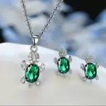 Conjunto de pendientes y collar chapados en plata para mujer, estilo ligero de lujo, forma de tortuga con diamante de cristal multicolor, 3 uds. 3