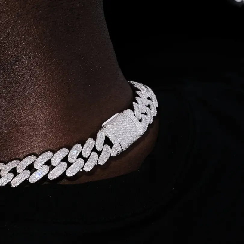 Cadena de eslabones cubanos de circón de 15mm, helado en piedras de diamante simuladas, collar ostentoso de Miami CZ, regalo para ella/lui 4