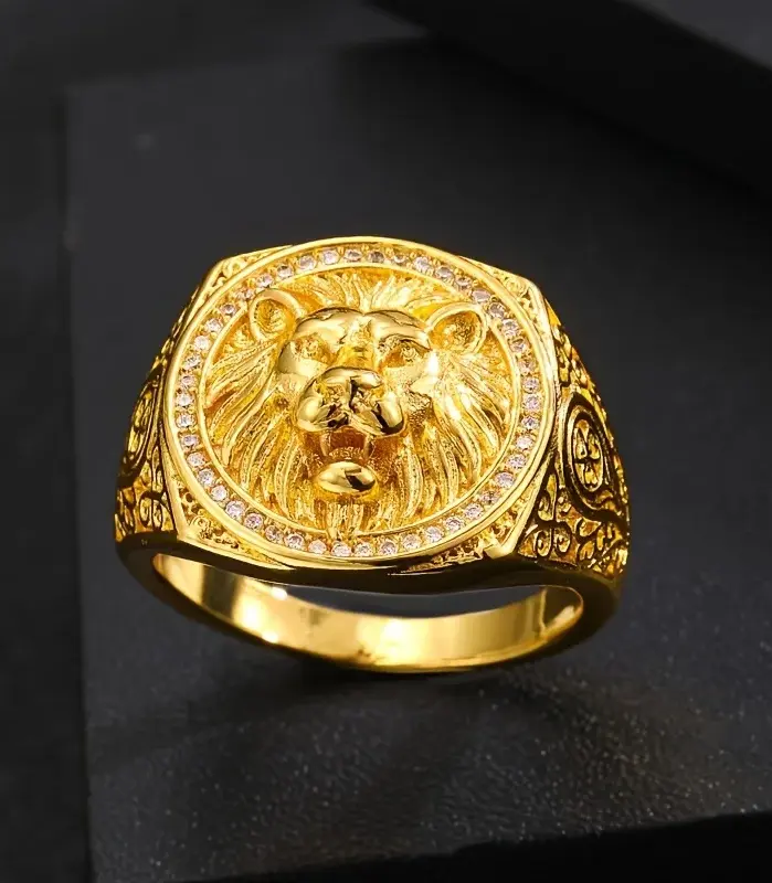 Un anillo del Rey León ligeramente circón para hombres y mujeres. 2