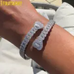 2025 nuevo Iced Out Bling abierto corazón flor encanto pulsera AAA CZ circón mariposa brazalete para hombres mujeres Hip Hop joyería de lujo 3