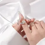 Anillo de compromiso NeeTim de moissanita de 4 quilates para mujer, plata de ley S925 de 3 piedras con alianza de boda chapada en oro, anillos de diamantes de promesa 5