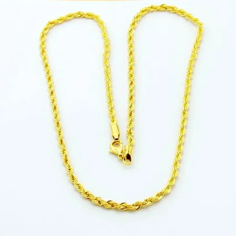 🌪️ Collar "Twisted Rope 4mm" – Oro 18K Estética Y2K & Timeless 4