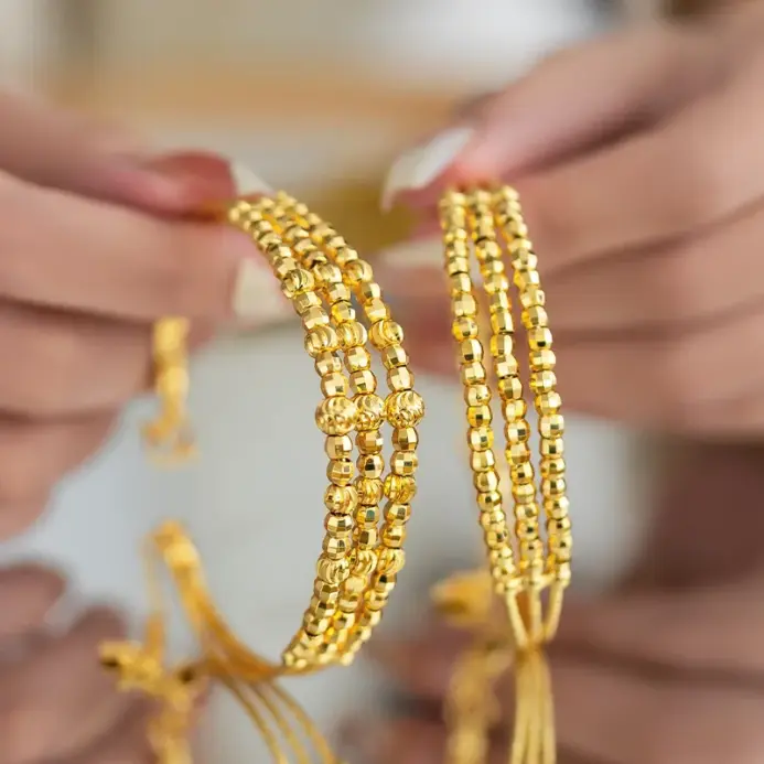 9999 Tienda de oro real de 24 quilates Pulsera de mujer del mismo estilo con tres círculos brillantes ajustable AU750 Regalo de cumpleaños Luxu de moda 1