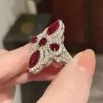 Preciosos anillos de rubí de lujo para mujer, elegante y a la moda, estilo clásico, exquisito anillo de compromiso con incrustaciones de diamante rojo, joyería fina 3