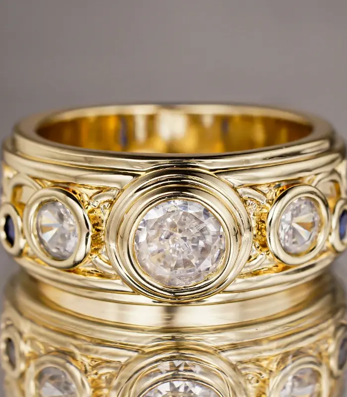 Huitan-anillos de Metal de Color dorado para mujer, joyería de lujo para fiesta, compromiso diario, accesorios de moda con incrustaciones de circonia cúbica brillante 2