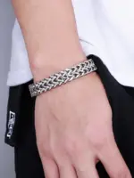 🦾 Pulsera "Titan Double Armor" – Acero de Titanio Dominante 4