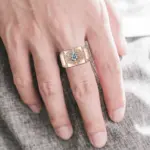 Anillo de Plata de Ley 925 Original, anillos redondos de diamante moissanita para hombre, Color oro rosa, joyería fina gruesa de lujo para novios de boda 3
