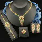 Juego de Joyería de Lujo para Mujer Falair, con Circonitas Simuladas, Brazalete, Anillo, Collar y Aretes de Cobre Dorado, Joyería Elegante para Uso Diario 1