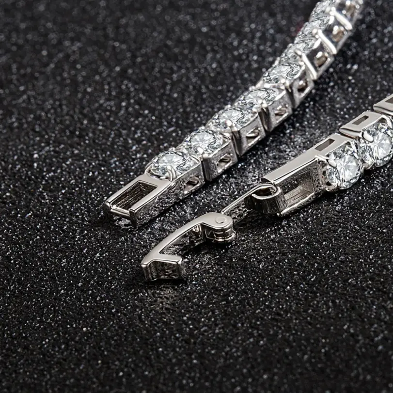 Pulsera de moissanita chapada en platino y plata S925 de alta calidad, joyería de boda con personalidad brillante, pulsera con dijes de regalo para mujer 4