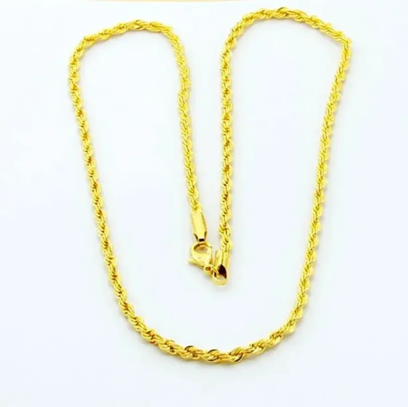 🌪️ Collar "Twisted Rope 3mm" – Oro 18K Estética Y2K & Timeless 4