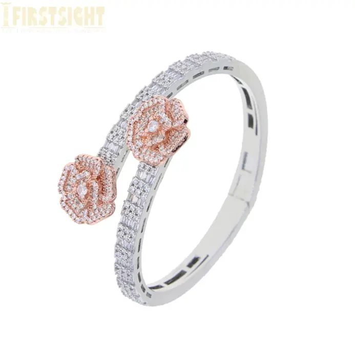 2025 nuevo Iced Out Bling abierto corazón flor encanto pulsera AAA CZ circón mariposa brazalete para hombres mujeres Hip Hop joyería de lujo 2