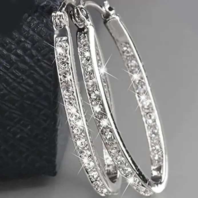 1 par de pendientes de aro grandes simples con temperamento de moda, combinación de calle con personalidad femenina, ropa de vacaciones para banquetes 1