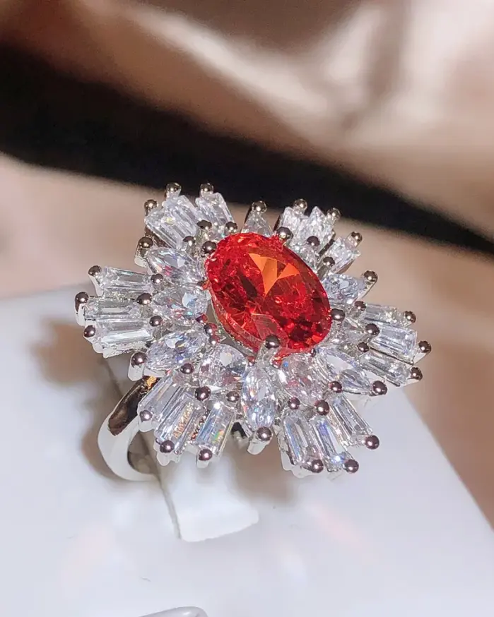 Anillo de compromiso de lujo para mujer, anillo de circón de diamante completo, anillo de circonita roja brillante, joyería de fiesta de moda, anillo ajustable incoloro 1