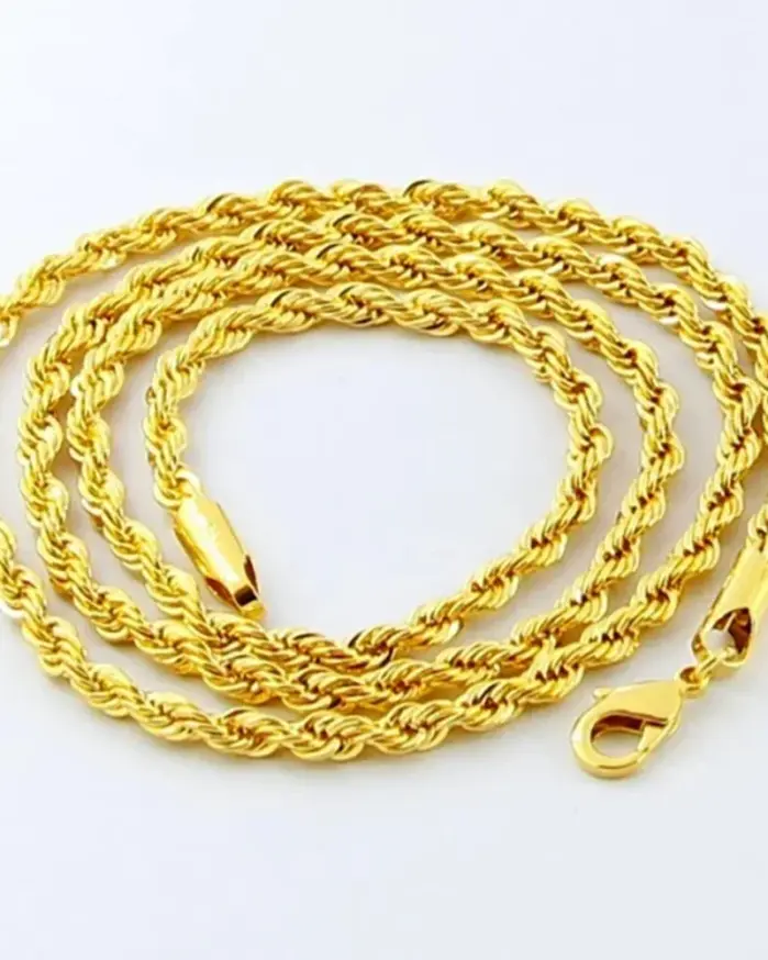 🌪️ Collar "Twisted Rope 4mm" – Oro 18K Estética Y2K & Timeless 2