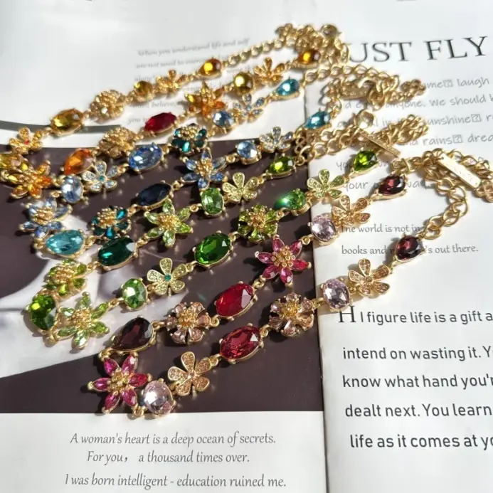 Moda europea americana, collar de circonita de cristal colorido con forma de lágrima brillante de lujo, cadena de clavícula para fiesta y boda 1