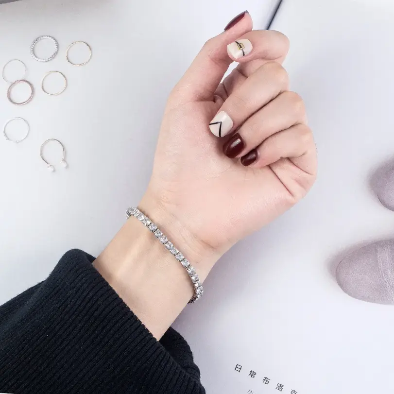 Pulsera de moissanita chapada en platino y plata S925 de alta calidad, joyería de boda con personalidad brillante, pulsera con dijes de regalo para mujer 5