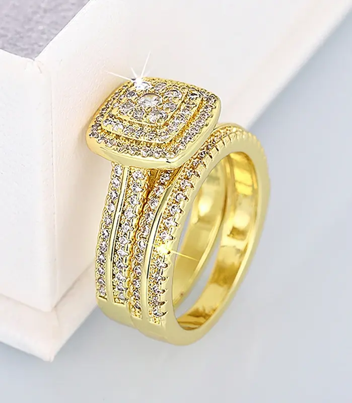 Huitan-Conjunto de anillos apilables dobles para mujer, para boda, Color dorado de lujo, circonita cúbica AA, 2 uds., joyería para fiesta de compromiso 1