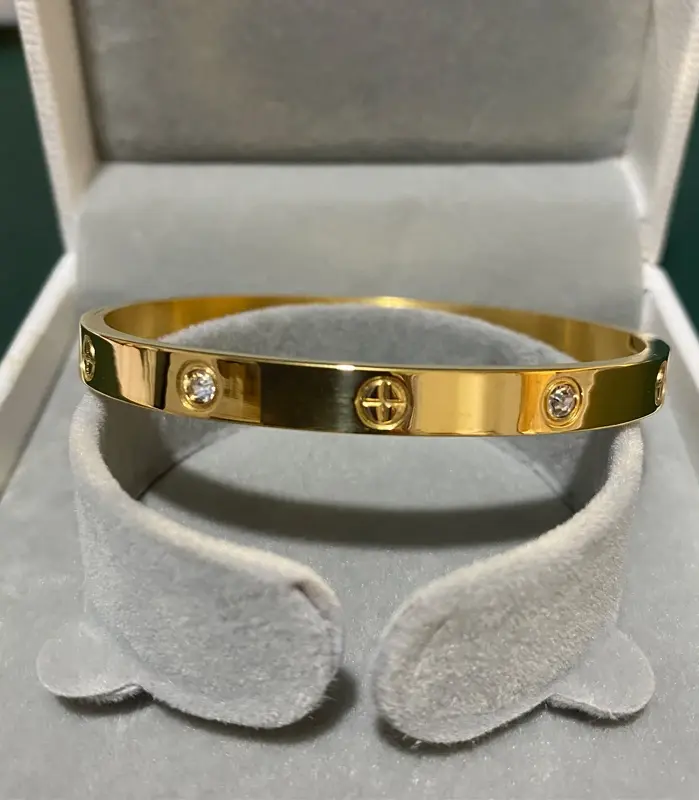 2026 nuevo diseño Color dorado circón y tuerca cruzada pulsera de uñas oro y brazalete para mujer tornillo de acero inoxidable joyería de marca 1