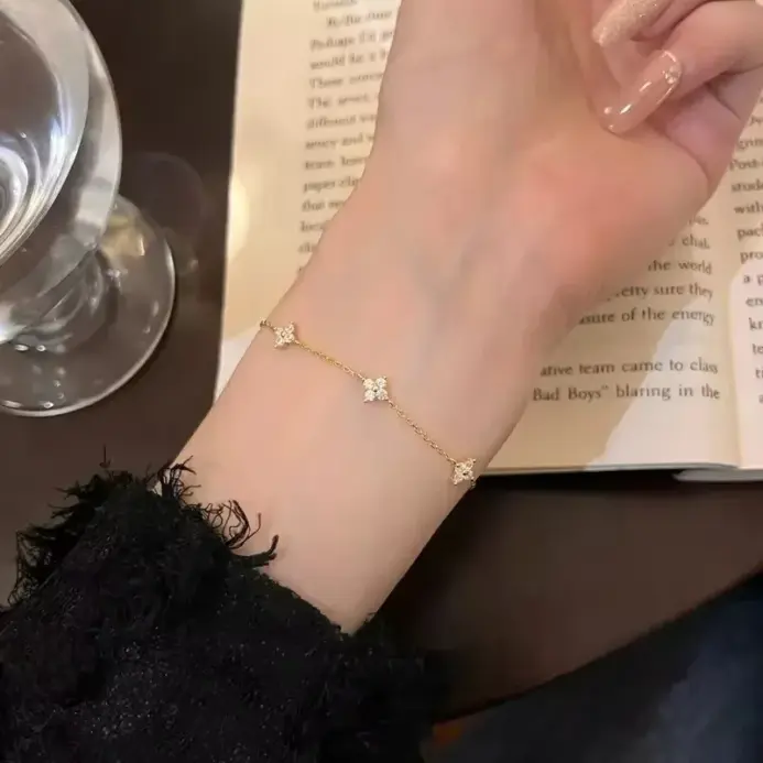 Pulsera de flores de cuatro hojas de cristal de alta calidad para mujer, brazalete clásico de moda de Color dorado de acero inoxidable con circonita, regalo de joyería 2