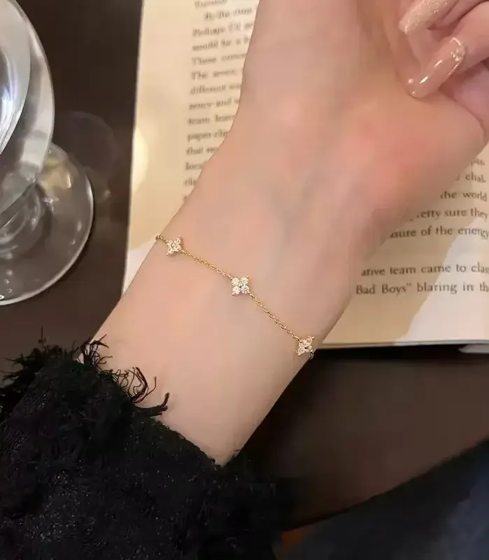 Pulsera de flores de cuatro hojas de cristal de alta calidad para mujer, brazalete clásico de moda de Color dorado de acero inoxidable con circonita, regalo de joyería 2