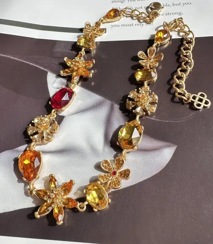 Moda europea americana, collar de circonita de cristal colorido con forma de lágrima brillante de lujo, cadena de clavícula para fiesta y boda 2