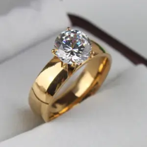 Anillos de dedo de acero inoxidable de color dorado CZ con circonita ligera de 6mm, joyería para hombres y mujeres, lotes al por mayor 1