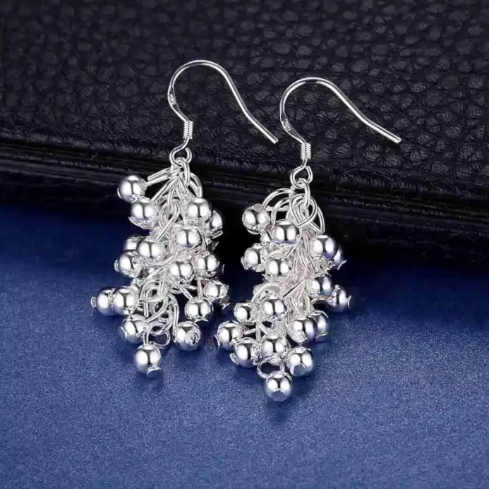 Pendientes colgantes con cuentas de uva creativas de color plateado para mujer, regalos finos de fiesta a la moda, joyería noble elegante 2