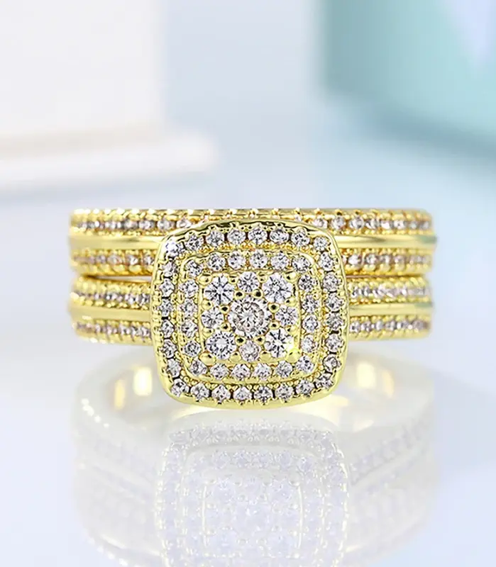 Huitan-Conjunto de anillos apilables dobles para mujer, para boda, Color dorado de lujo, circonita cúbica AA, 2 uds., joyería para fiesta de compromiso 2