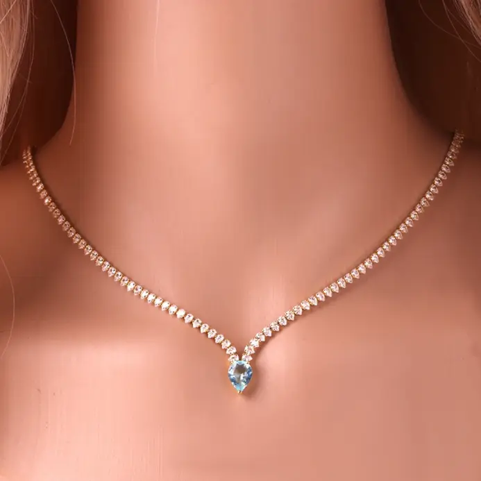 Collar azul claro de circonia cúbica con forma de gota de agua y cadena helada de alta calidad para mujer, joyería para fiesta y boda chapada en oro de 18 quilates 1