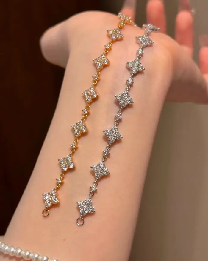 🌸 Pulsera "Ocho Flores de Cristal" – Tendencia 2026 High Glow 1