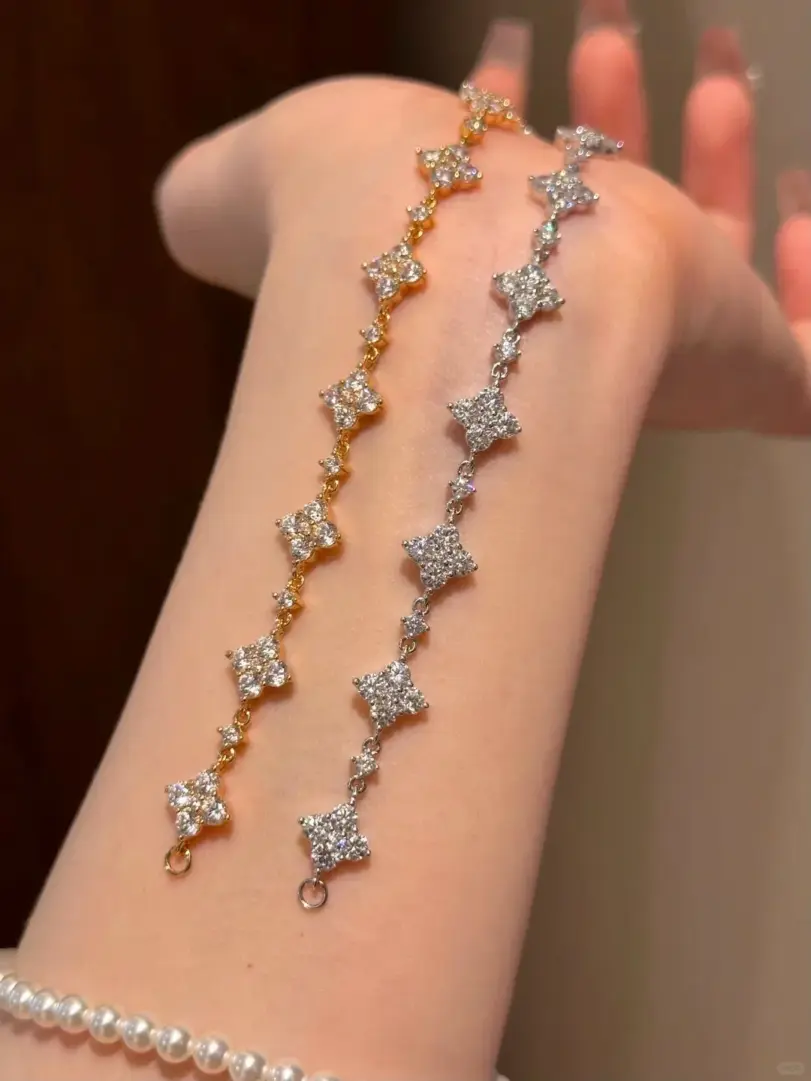 🌸 Pulsera "Ocho Flores de Cristal" – Tendencia 2026 High Glow 1