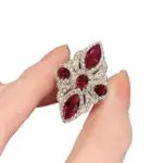 Preciosos anillos de rubí de lujo para mujer, elegante y a la moda, estilo clásico, exquisito anillo de compromiso con incrustaciones de diamante rojo, joyería fina 6