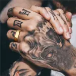 Anillos de nicho retro para hombres, anillos con incrustaciones de piedras preciosas talladas en arte de acero inoxidable, ropa informal de moda para dedos masculinos de Hip Hop 4