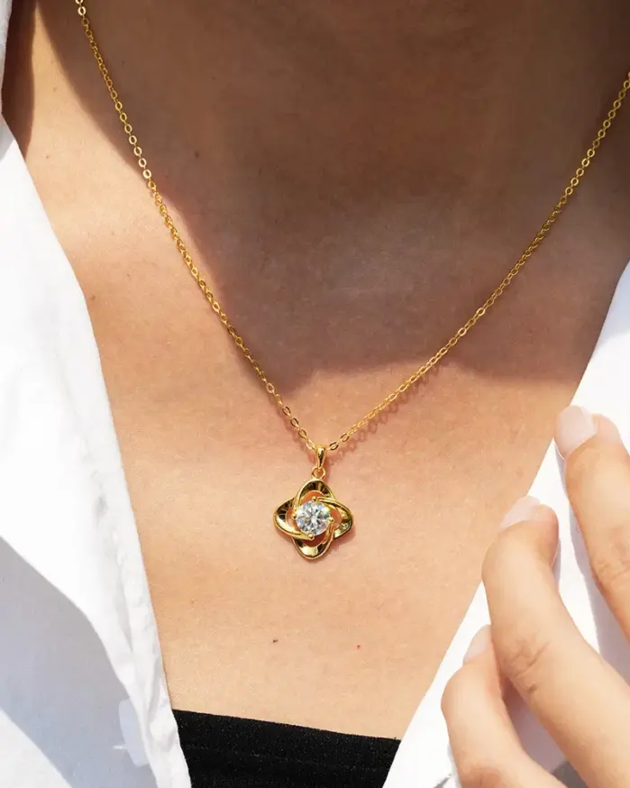 Collar con colgante de moissanita para mujer de oro 100% auténtico de lujo de 18 quilates 2