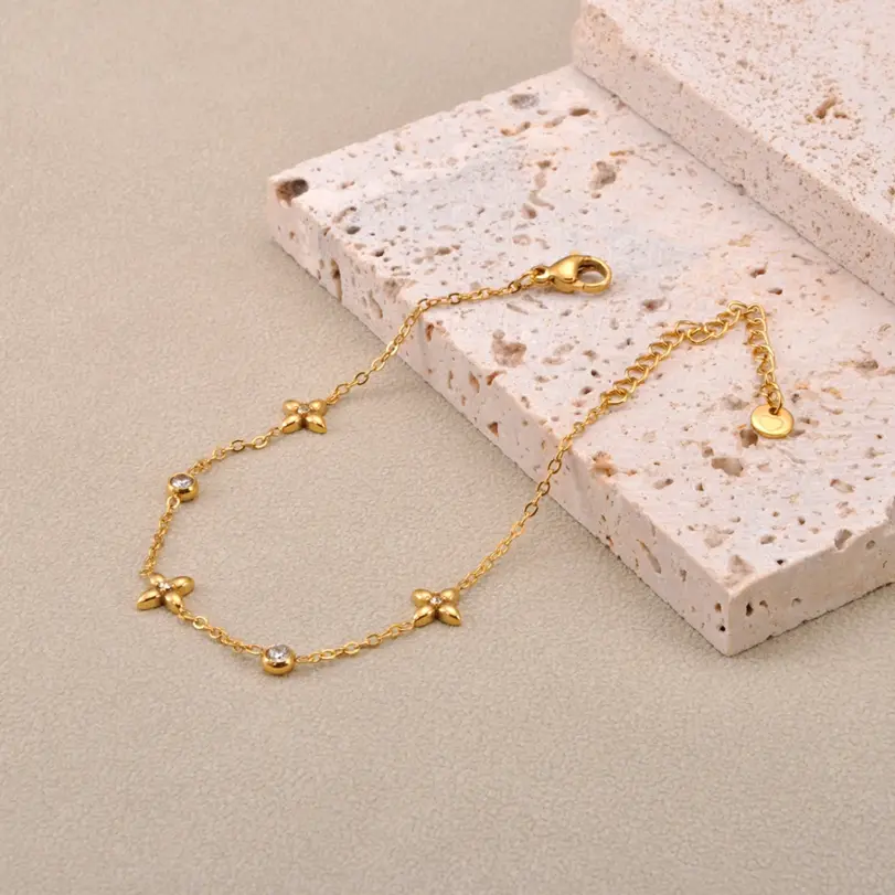 🍀 Pulsera "Trébol de Luz" – Acero 316L, Oro 18K PVD e Impermeable 5