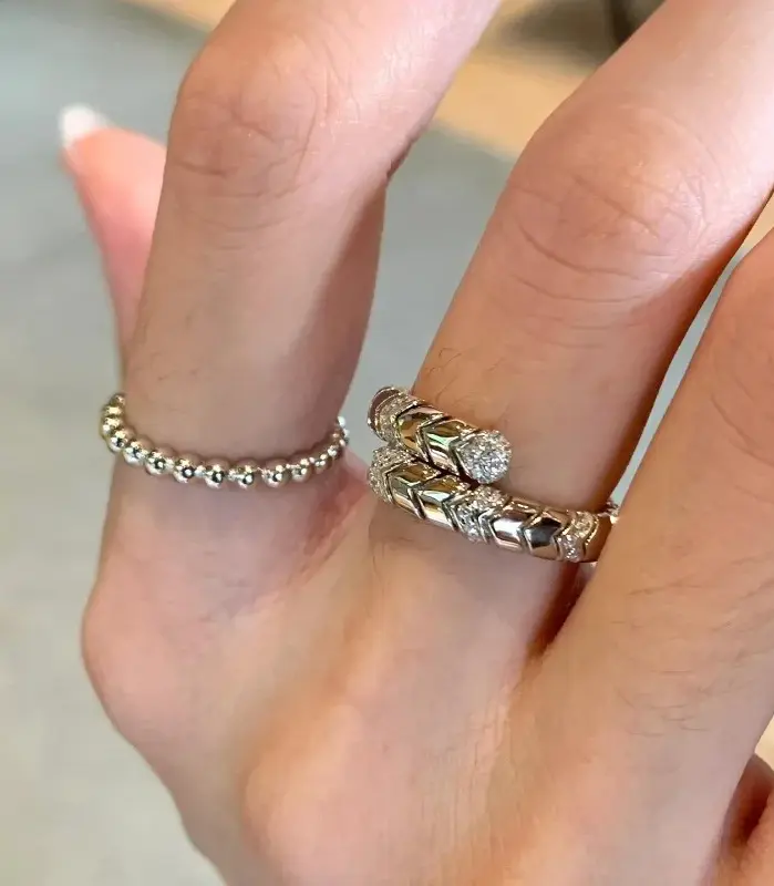 Anillos brillantes con tachuelas de diamantes de plata 925 para mujer, estilo punk, ligero, de lujo, vintage, joyería de anillo de tendencia de moda de alta calidad 1