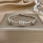 🌸 Brazalete "Flor Trenzada" – Diseño de Lujo y Brillo Espejo 5