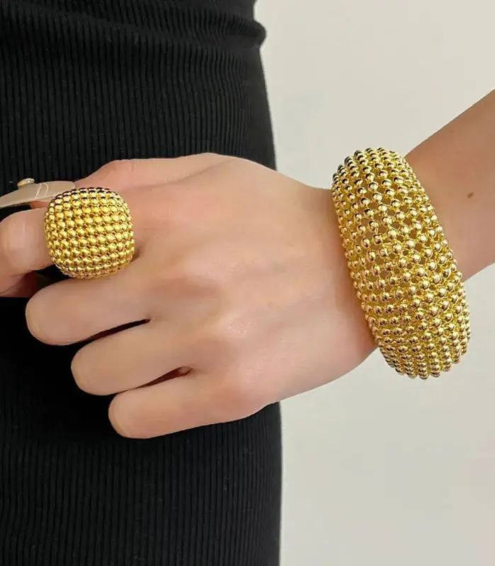 Pulsera abierta de Metal pesado para mujer y niña, brazalete con cuentas de bola redonda hueca Vintage, joyería exquisita de moda para fiesta, regalos 1