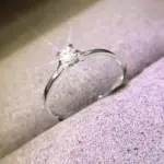 Huitan-anillos de boda minimalistas para mujer, con circonita cúbica de 4MM, accesorio Simple y elegante para dedo femenino, bandas de compromiso, joyería 3