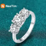 Anillo de compromiso NeeTim de moissanita de 4 quilates para mujer, plata de ley S925 de 3 piedras con alianza de boda chapada en oro, anillos de diamantes de promesa 1