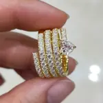 Huitan-Anillo ancho de lujo de Color dorado para mujer, accesorios de fiesta para ceremonia de compromiso, joyería para dedo de circonia brillante 2