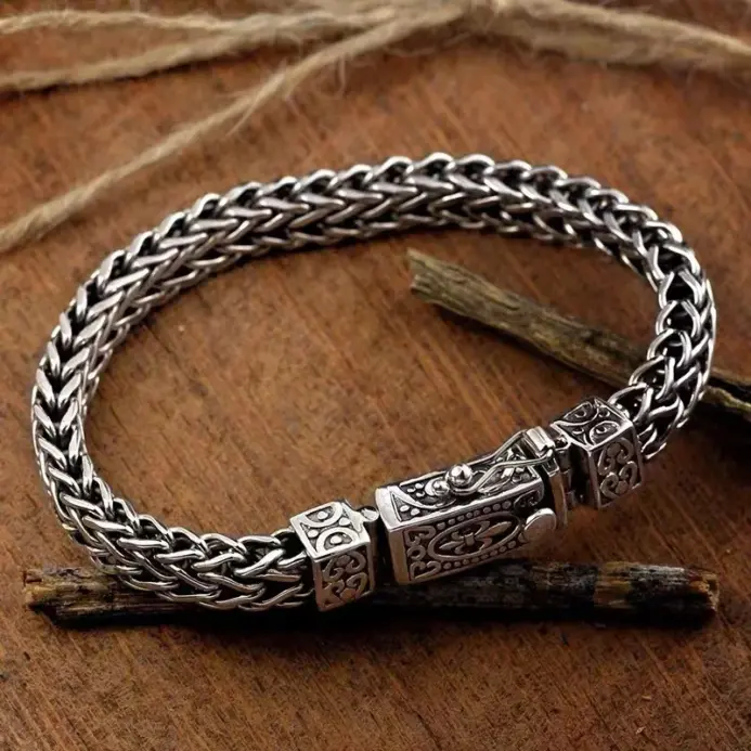 🌪️ Pulsera "Vortex Retro" – Cuerda Tejida a Mano 1
