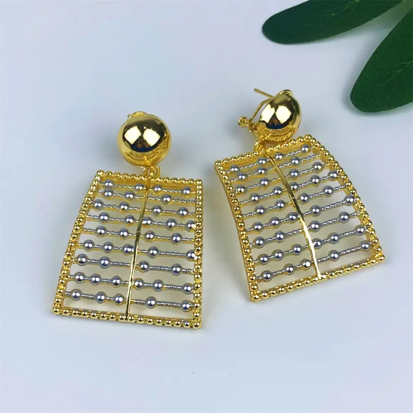 Collar geométrico de dos tonos, conjunto de joyería de 4 Uds para mujer, Collar grueso, pendientes colgantes, pulsera, anillo, regalos de fiesta de boda nupcial 3