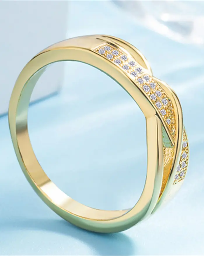 Anillo de compromiso de diamante modelo de cinta creativa nuevo anillo de gran oferta de oro amarillo de 18k 2