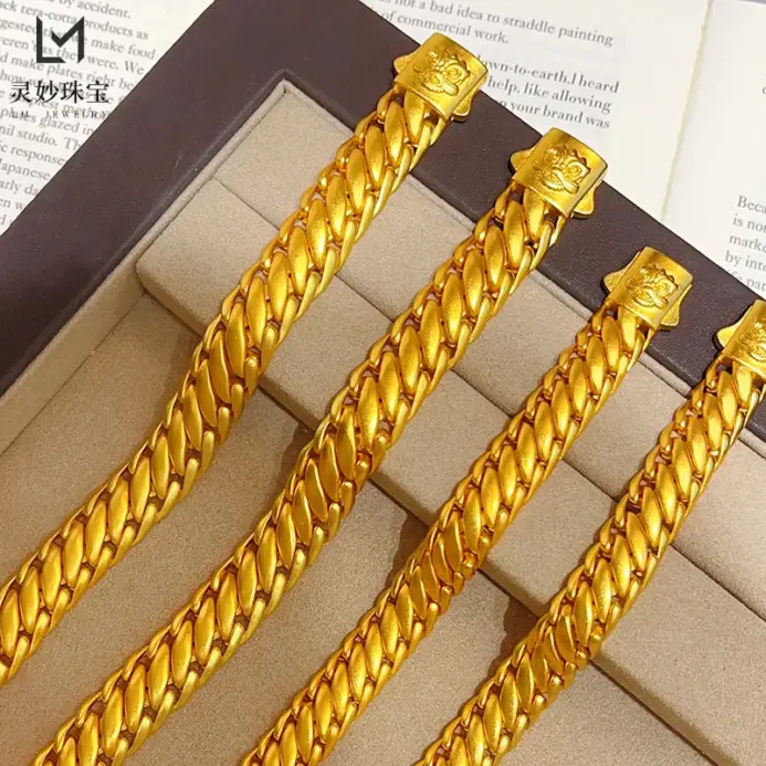 Pulsera de látigo de tres caballos con tablero de León antiguo para hombre, oro puro de lujo 24K 9999, cadena cubana de jefe esmerilada de cara ancha 1
