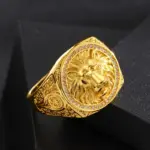Un anillo del Rey León ligeramente circón para hombres y mujeres. 4